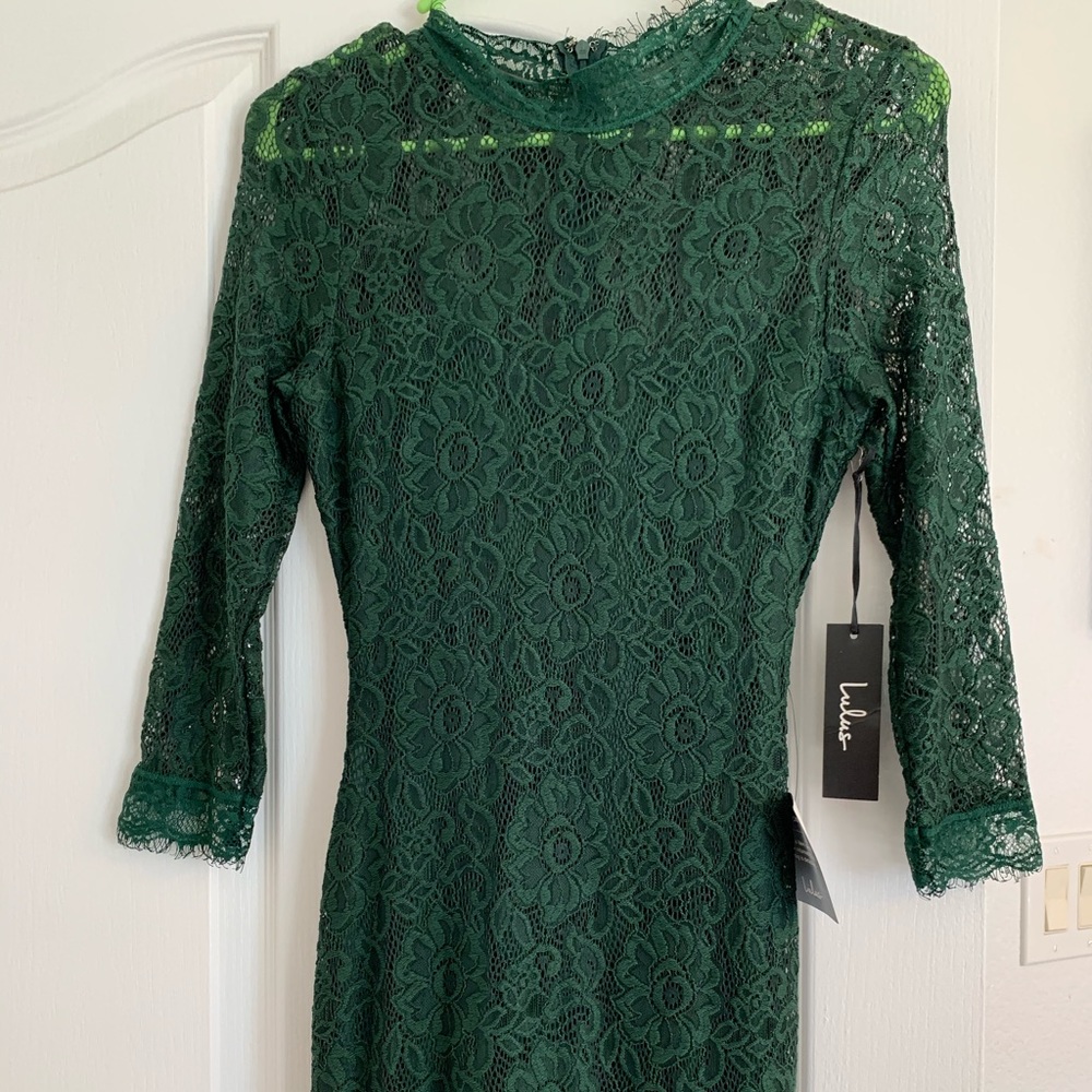 Lulu’s 3/4 Sleeve Emerald Formal Gown NWT